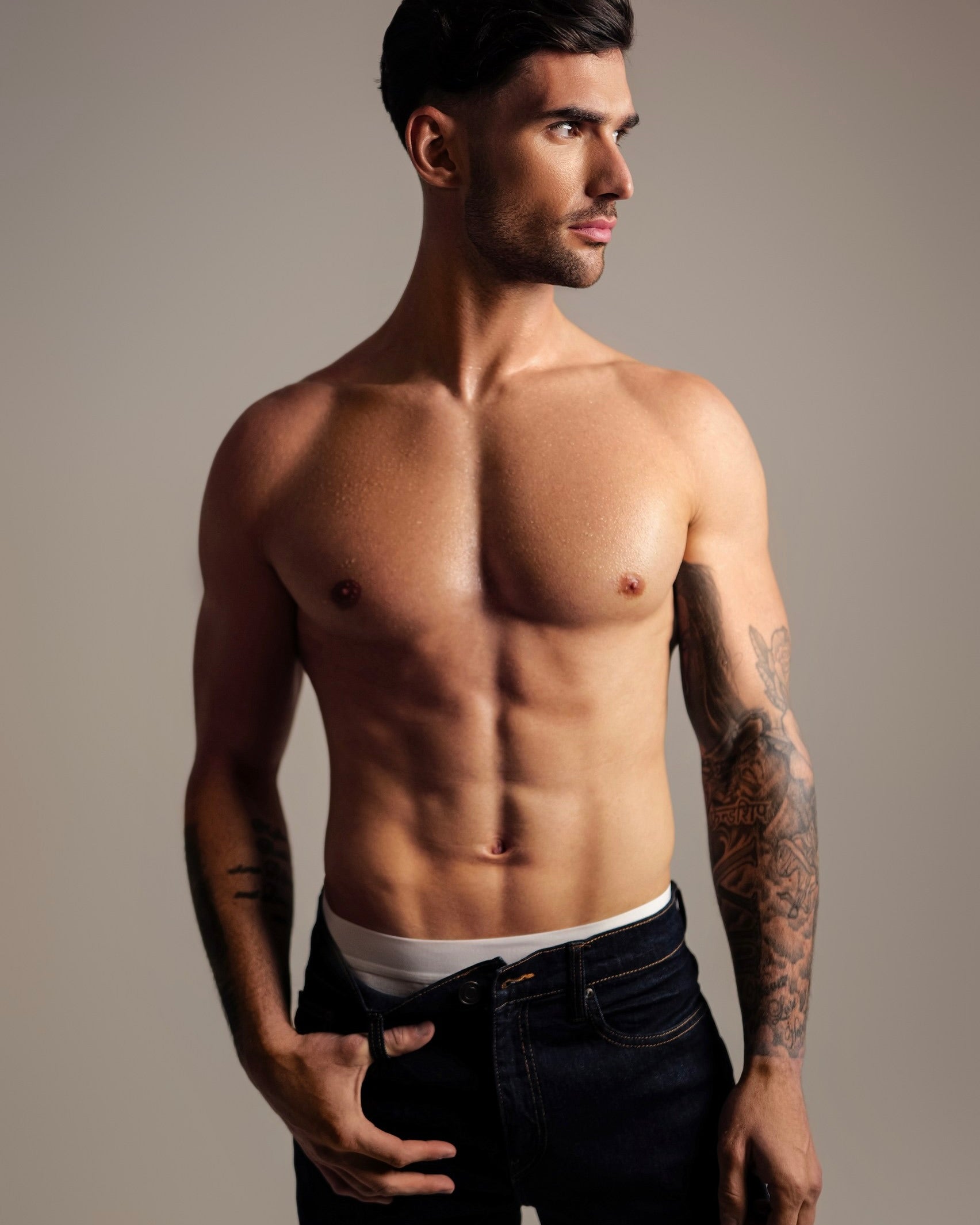 Essential SE8 Slim Fit Jean